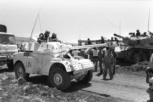 שריוניות מסוג אי־אם־אל (פאנהרד) בשירות כוח יוניפיל של האו"ם בלבנון  (United Nations Interim Force in (Lebanon. כוח זה הוקם ונפרס בדרום לבנון בעקבות מבצע ליטני, וסייע למניעת הסתננות מחבלים לעבר גבול ישראל, 1978. לשכת העיתונות הממשלתית (צילום: סער יעקב)